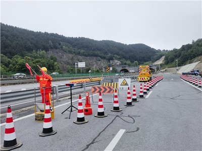 河北交通投资集团保阜高速公路管理与养护实践